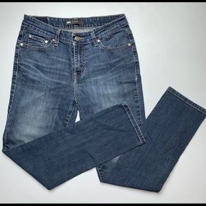 Levi’s Mid Rise Skinny Women’s Jean